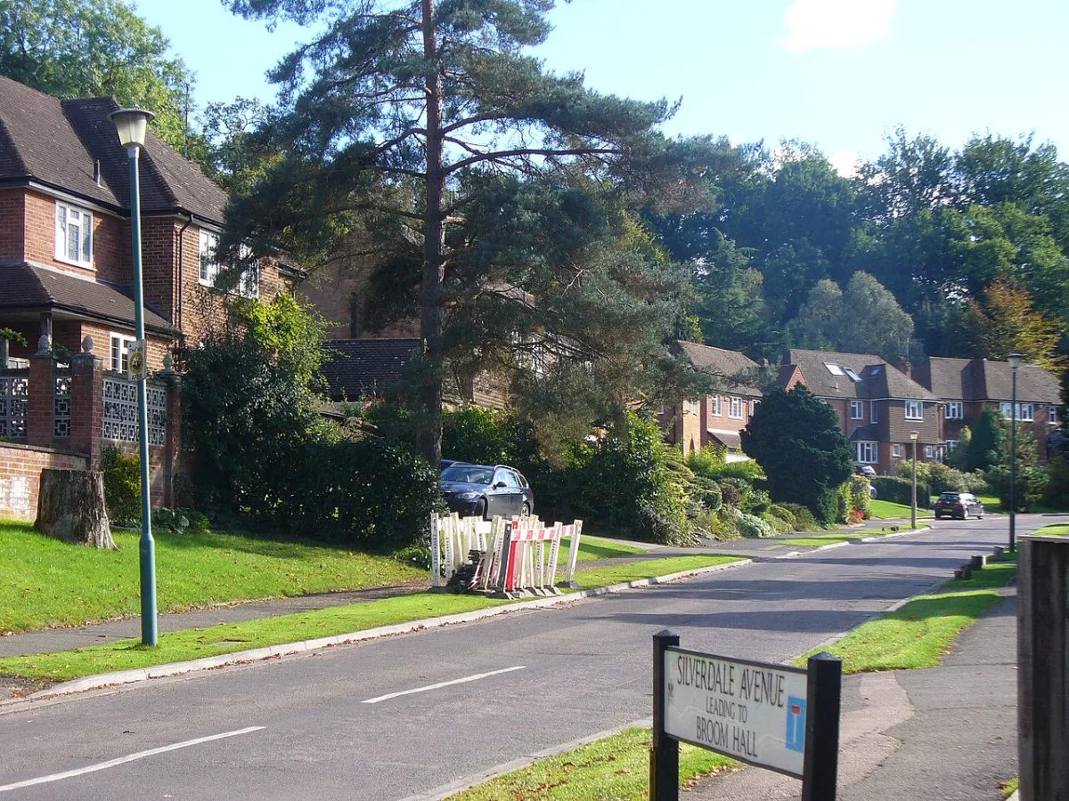 Elmbridge house prices: £750,157, Oxshott £1.34m